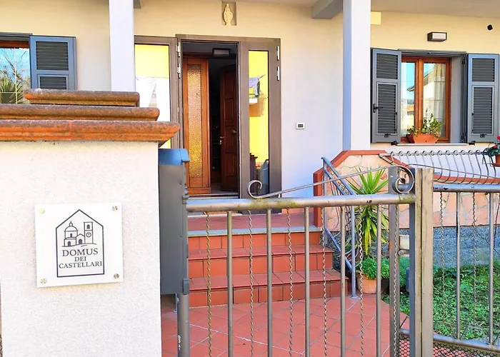 Apartment Domus Dei Castellari *